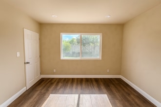 4522 W 156th St in Lawndale, CA - Building Photo - Building Photo
