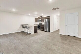 205 Oakmont Valley Trl in Seneca, SC - Building Photo - Building Photo