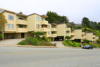 360 Talbot Ave in Pacifica, CA - Building Photo - Building Photo