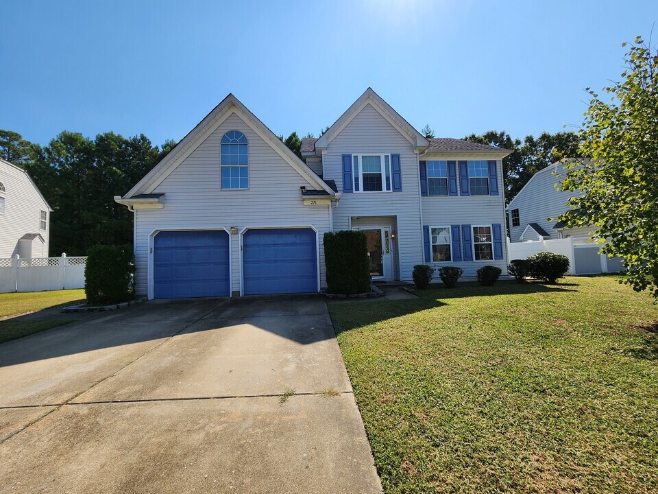 276 Weatherford Way in Newport News, VA - Building Photo