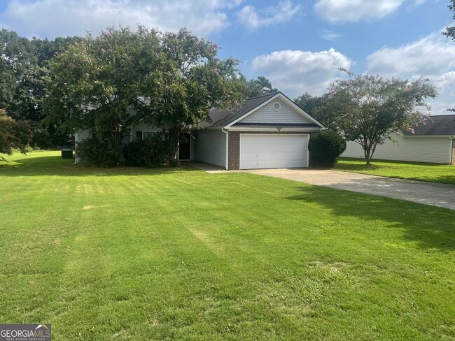 property at 1507 Cardinal Ln