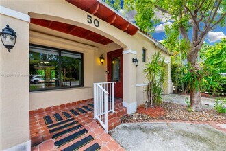 50 De Leon Dr in Miami Springs, FL - Building Photo - Building Photo