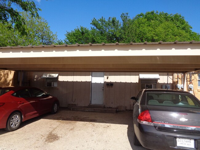 property at 607 E North 16th St
