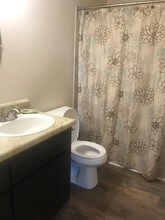 Sandpiper Village in Manteca, CA - Foto de edificio - Building Photo