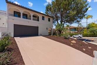 6801 El Fuerte St in Carlsbad, CA - Building Photo - Building Photo