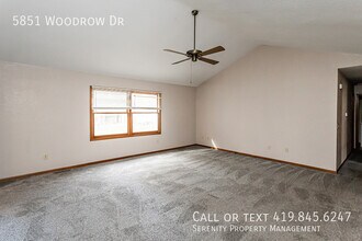 5851 Woodrow Dr in Sylvania, OH - Building Photo - Building Photo