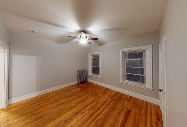 906 Massachusetts Ave, Unit 6 in Cambridge, MA - Building Photo - Building Photo