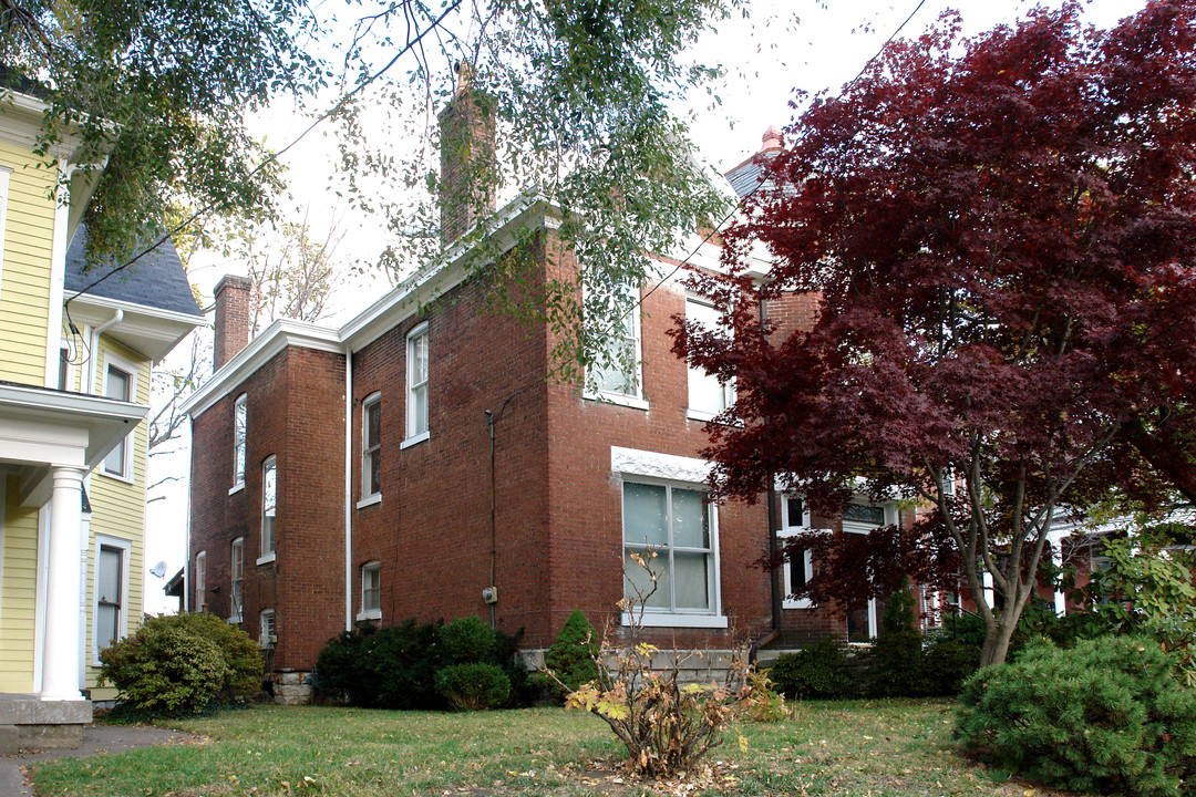 1441 Highland Ave in Louisville, KY - Foto de edificio