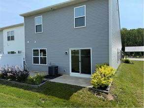3464 Magnolia Ln in Uniontown, OH - Foto de edificio - Building Photo