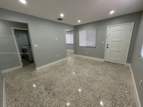 4242 NW 5th St in Miami, FL - Foto de edificio - Building Photo