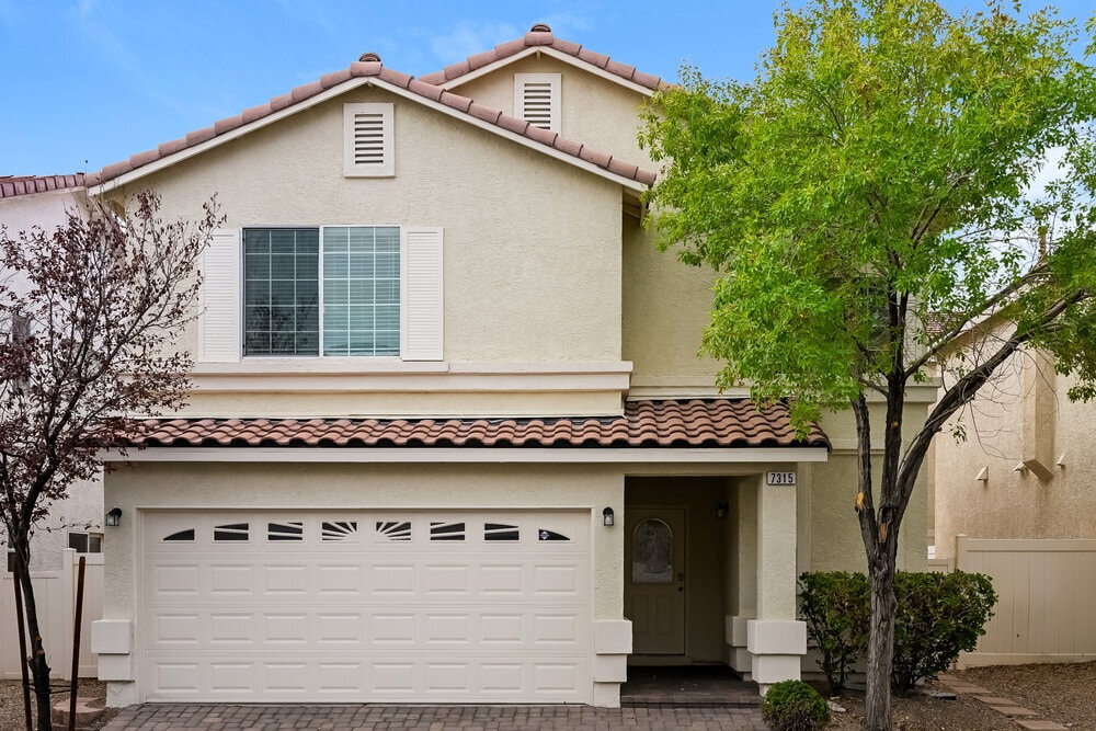 7315 Larix Rd in Las Vegas, NV - Building Photo