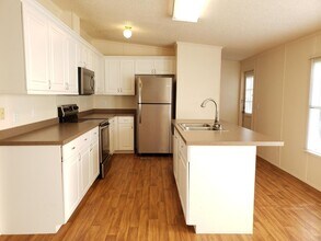 2036 Bison Trail in Maiden, NC - Foto de edificio - Building Photo