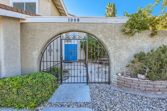 1908 Piccolo Way in Las Vegas, NV - Foto de edificio - Building Photo