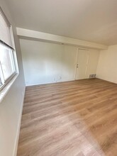 768 N Redwood Rd in Salt Lake City, UT - Foto de edificio - Building Photo