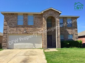 3952 Golden Horn Ln in Fort Worth, TX - Building Photo