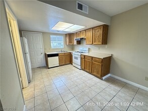 580 Sellers Pl in Henderson, NV - Building Photo - Building Photo