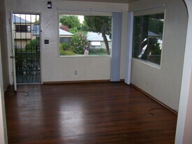 2010 East St, Unit Duplex