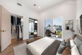 240 N Dillon St in Los Angeles, CA - Foto de edificio - Building Photo