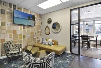 Waters Edge of Harbortown in Detroit, MI - Building Photo - Building Photo