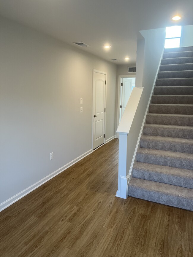 5979 Cling Ln in Crozet, VA - Foto de edificio - Building Photo