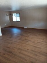 20651-20653 S Lake Shore in Euclid, OH - Building Photo - Building Photo