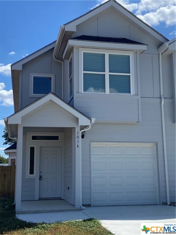 property at 1006 E Fannin St
