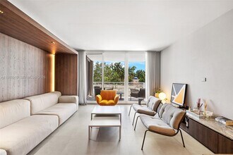 785 Crandon Blvd in Key Biscayne, FL - Building Photo - Building Photo