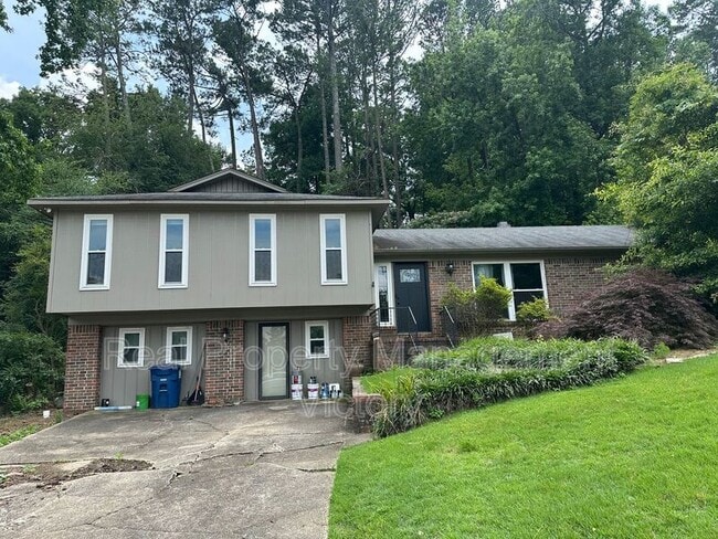 property at 3454 Heather Ln
