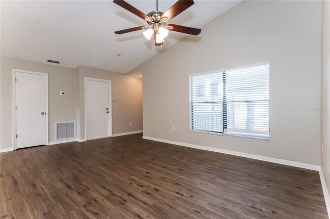 1418 Monte Lake Dr in Valrico, FL - Building Photo - Building Photo