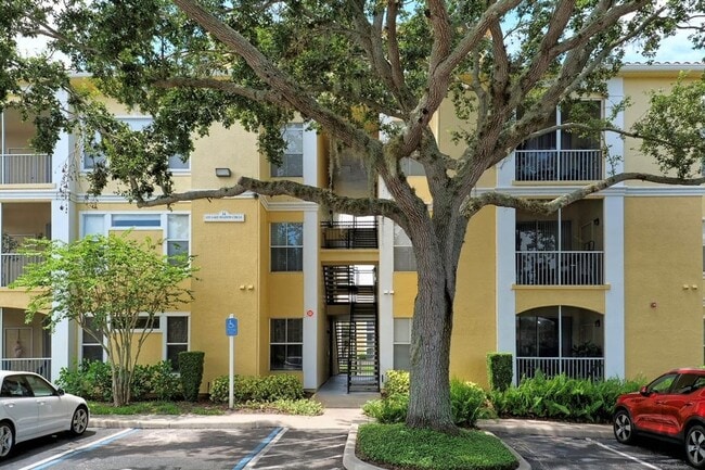 1225 Lake Shadow Cir in Maitland, FL - Building Photo - Building Photo