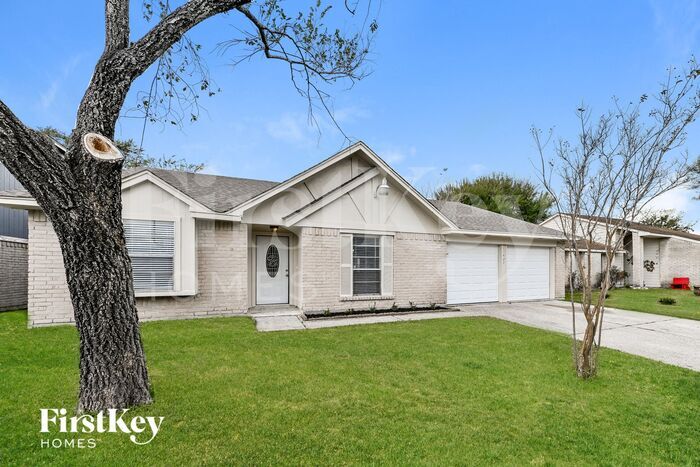 11427 Milners Point Dr in Houston, TX - Building Photo