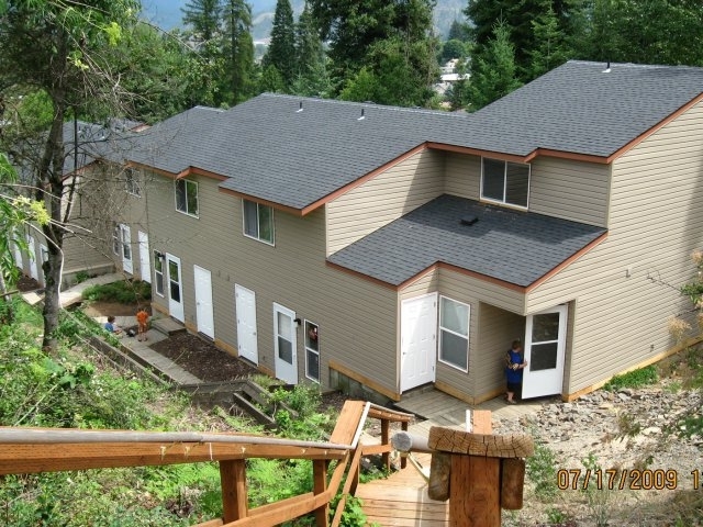 Ridgeview Apartments in Saint Maries, ID - Building Photo