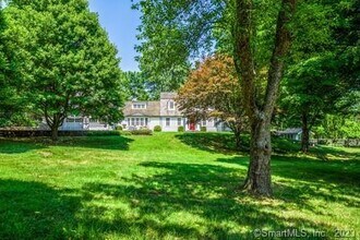 45 Calhoun St in Washington, CT - Building Photo - Building Photo
