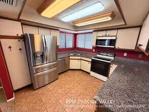 8151 W Sierra Vista Dr in Glendale, AZ - Building Photo - Building Photo