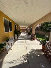 9378 Agave Dr in Hesperia, CA - Building Photo - Building Photo