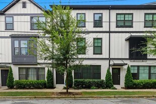 2030 Main St NW in Atlanta, GA - Building Photo