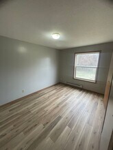 124 Earl St in Evansdale, IA - Foto de edificio - Building Photo