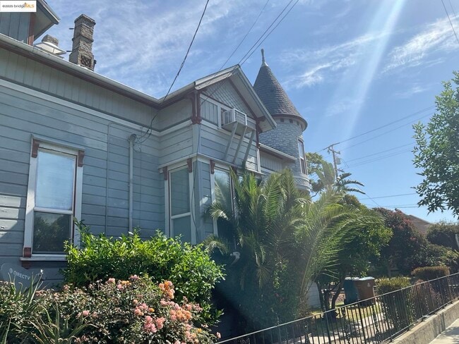 property at 512 E St