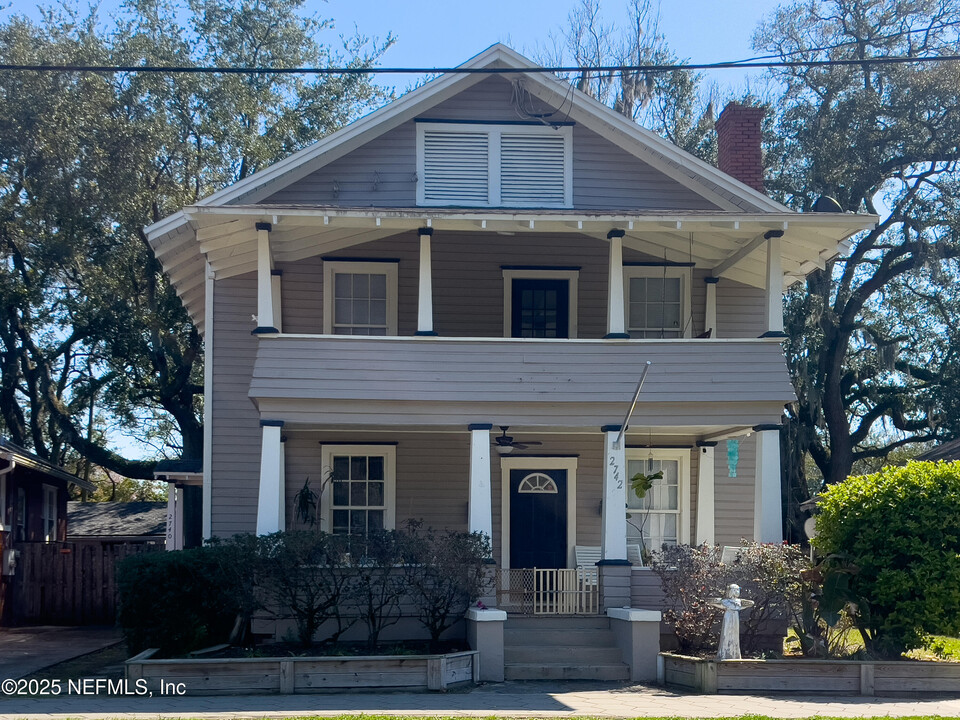 2742 Lydia St in Jacksonville, FL - Building Photo