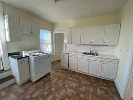 43 Florence St, Unit #2 in Somerville, MA - Building Photo