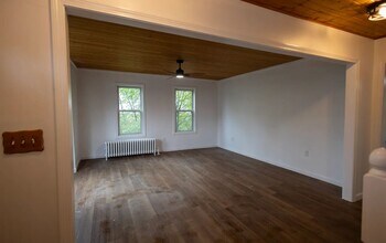 23 Highland St in Townsend, MA - Building Photo - Building Photo