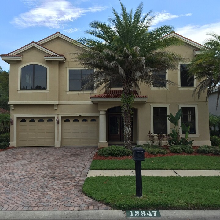 12847 Darby Ridge Dr in Tampa, FL - Building Photo