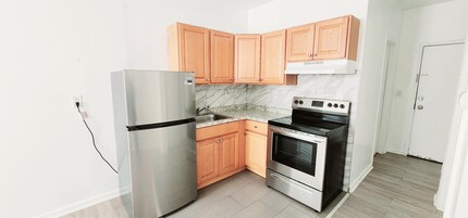 589 59th St in West New York, NJ - Building Photo - Building Photo