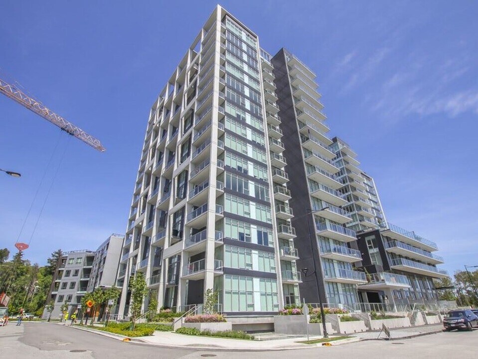 8570 Rivergrass Dr in Vancouver, BC - Building Photo