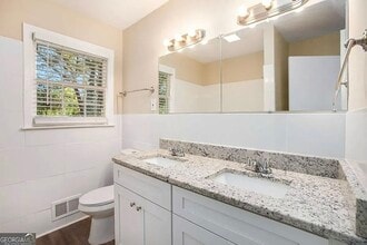 2112 Royal Fox Way in Decatur, GA - Building Photo - Building Photo