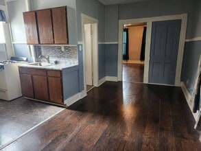 307 miami, Unit apt 3 in Leavenworth, KS - Building Photo - Building Photo