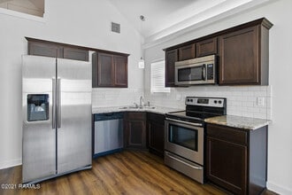 1404 General Mouton Ave in Lafayette, LA - Building Photo - Building Photo