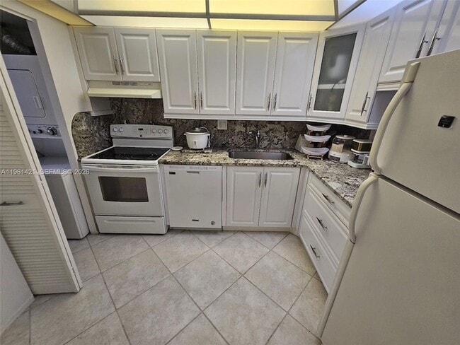 8020 S Colony Cir, Unit 103