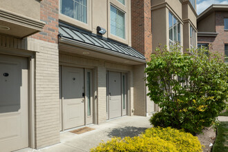 Palisades Pointe in Cliffside Park, NJ - Building Photo - Building Photo