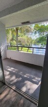 611 Lyons Rd in Coconut Creek, FL - Building Photo - Building Photo